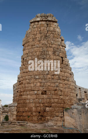 Cancello ellenistico, city gate, antico sito archeologico di Perge, Antalya, Riviera Turca, Turchia, Asia Foto Stock