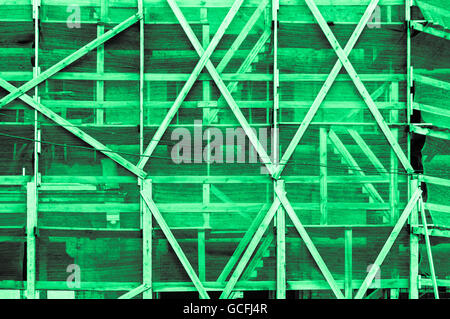 Impressionante verde menta luce grigiastra verdastro al di fuori del quadro di un edificio in stile ucraino Foto Stock