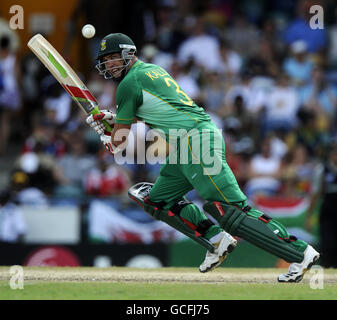 Il sudafricano Jacques Kallis in azione durante l'ICC World Twenty20, Super Eights match a Kensington Oval, Bridgetown, Barbados. Foto Stock