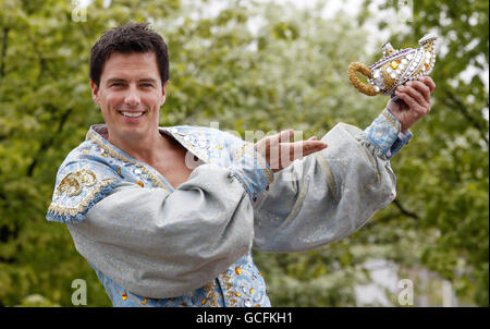 John Barrowman Aladdin Fotocall - Glasgow. L'attore John Barrowman promuove la pantomima Aladdin al SECC di Glasgow. Foto Stock