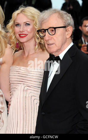 Naomi Watts e Woody Allen arrivano per la prima di voi incontrerete UN Tall Dark Stranger, al 63° Festival di Cannes, in Francia. Foto Stock