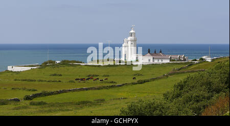 Vista generale del faro di St Catherine's Point, il punto più meridionale dell'isola di Wight Foto Stock