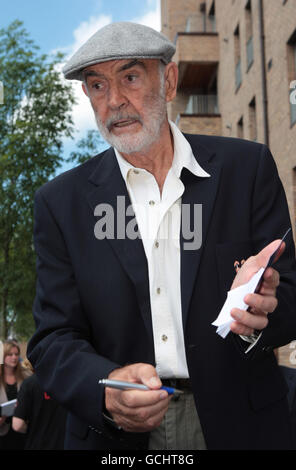 Sir Sean Connery svela la placca - Edimburgo Foto Stock