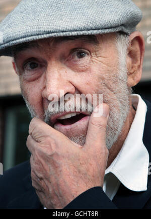 Sir Sean Connery svela la placca - Edimburgo Foto Stock