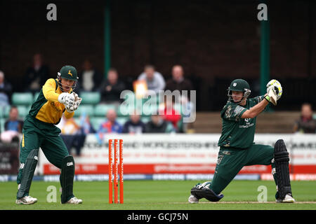 Cricket - Friends provident Twenty20 - North Group - Worcestershire Royals / Nottinghamshire Outlaws - New Road. Ben Smith di Worcestershire Royals in azione Foto Stock