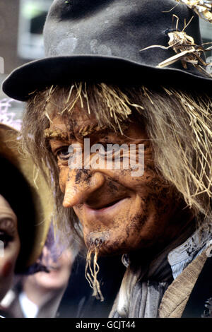 JON PERTWEE COME WORZEL GUMMIDGE Foto Stock