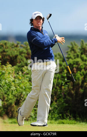 Northern Irelands Rory McIlroy durante il terzo round dell'Open Championship 2010 a St Andrews, Fife, Scozia. Foto Stock