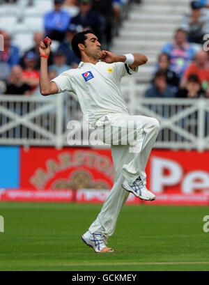 Cricket - primo test Npower - primo giorno - Inghilterra / Pakistan - Trent Bridge. Umar Gul del Pakistan Foto Stock