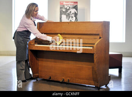 Il piano utilizzato dai Beatles per andare sulla vendita Foto Stock