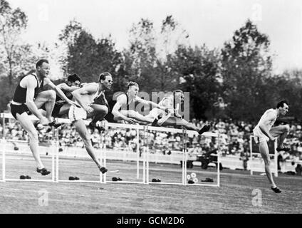 Atletica - Quarto British Empire Giochi - Uomini 120 metri ostacoli finale - Eden Park di Auckland Foto Stock