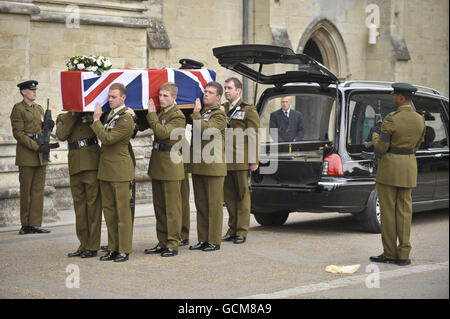 Principali Josh Bowman funerale Foto Stock