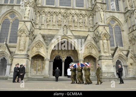 Principali Josh Bowman funerale Foto Stock