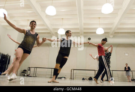 Les Ballets Trockadero de Monte Carlo ha ritratto durante le prove in vista delle loro prossime performance al Peacock Theatre di Londra a New York City, USA. Foto Stock