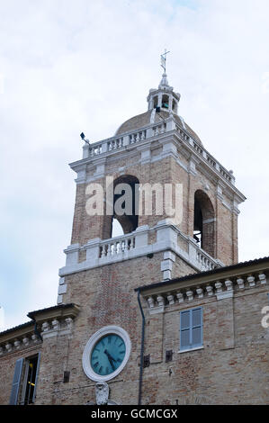 In particolare del campanile della chiesa principale di Senigallia,Italia Foto Stock