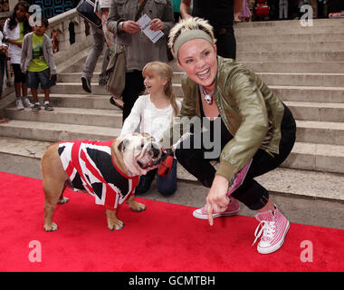 Gatti e cani: La vendetta di Kitty Galore Premiere - Londra Foto Stock