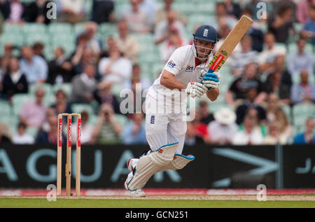 Cricket - terzo test npower - Day One - Inghilterra / Pakistan - The Brit Insurance Oval. Andrew Strauss in Inghilterra si è impresso durante il terzo test npower al Brit Insurance Oval di Londra. Foto Stock