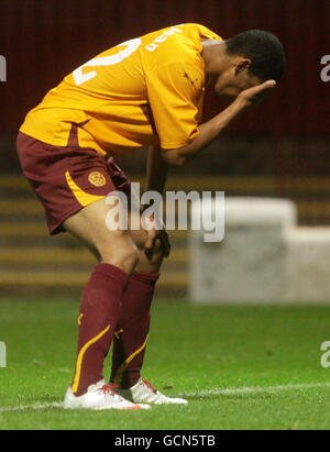 Motherwell's Nick Blackman reagisce dopo aver perso un gol durante la finale della UEFA Europa League Qualifying round seconda tappa al Fir Park di Motherwell. Foto Stock