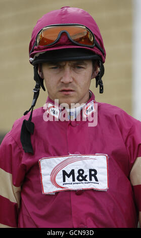 Corse ippiche - The Lindley Catering handicap Stakes - Chepstow Racecourse. Richard Thomas, Jockey Foto Stock