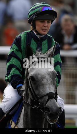 Corse ippiche - The Lindley Catering handicap Stakes - Chepstow Racecourse. Miss C Boxall, Jockey Foto Stock