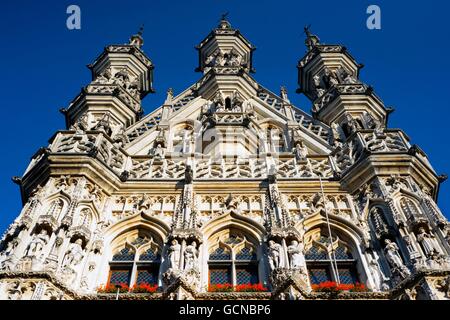 Il municipio gotico Brabantine in stile tardo gotico al Grote Markt / piazza principale del mercato, Leuven / Louvain, Belgio. Leuven Foto Stock