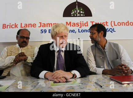 Johnson visite Brick Lane moschea Foto Stock