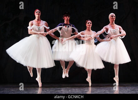 Les Ballets Trockadero de Monte Carlo Foto Stock