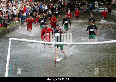 Fiume Windrush partita di calcio Foto Stock