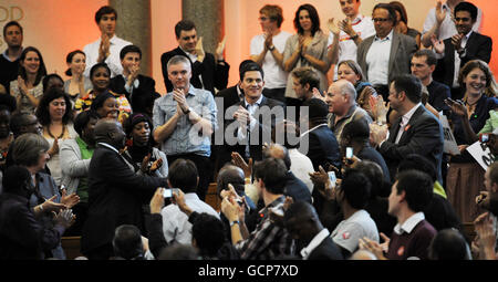 David Miliband si rivolge a un movimento per il rally del cambiamento, come parte della sua campagna per vincere la leadership del Partito laburista, a Emmanuel Hall, Westminster Hall, Londra. Foto Stock