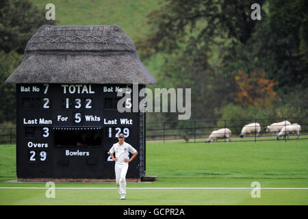 Cricket - secondo XI Campionato - finale - Giorno 4 - Surrey 2a XI v Warwickshire 2a XI - Wormsley Cricket Ground Foto Stock