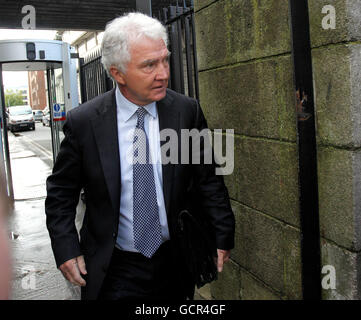 L'ex capo anglo-irlandese Sean Fitzpatrick ha lasciato la High Court oggi dopo che un'ordinanza che ha permesso ad un funzionario di corte di dividere i suoi beni è stata passata. Foto Stock