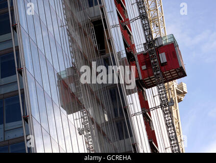 I lavori di costruzione proseguono sul progetto Shard di London Bridge, Londra. Foto Stock