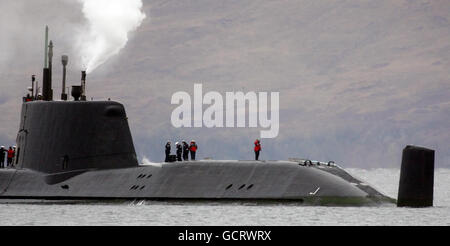 HMS Astute corre arenarsi Foto Stock