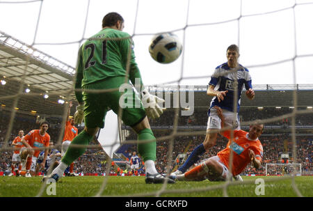 Nikola Zigic di Birmingham segna il suo secondo gol il gioco Foto Stock