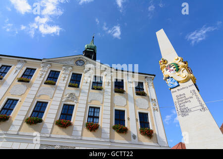 Radeberg miglio postale colonna e municipio Germania Sachsen, Sassonia Foto Stock