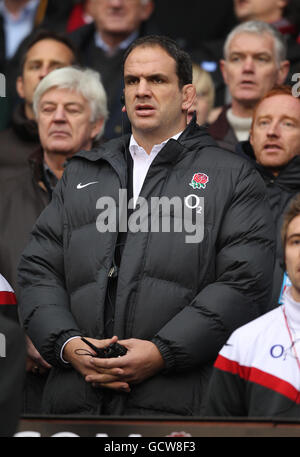 Rugby Union - Investec Perpetual Series 2010 - Inghilterra contro Samoa - Stadio di Twickenham. Il capo allenatore inglese martin Johnson Foto Stock