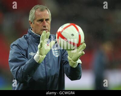 Calcio - Internazionale amichevole - Inghilterra / Francia - Stadio di Wembley. Ray Clemence, allenatore di goalkeeping in Inghilterra Foto Stock