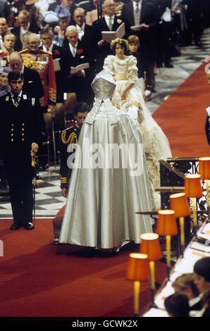 Royalty - Il Principe del Galles e Lady Diana Spencer Wedding - Londra Foto Stock