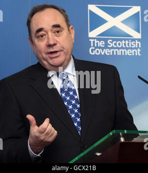 Il primo ministro scozzese Alex Salmond ha tenuto un discorso sulla legge scozzese in occasione di una conferenza stampa a Edimburgo. Foto Stock