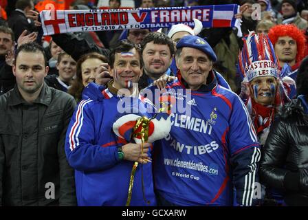 Calcio - Internazionale amichevole - Inghilterra / Francia - Stadio di Wembley. Tifosi della Francia negli stand Foto Stock