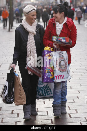 Shopping di Natale Foto Stock