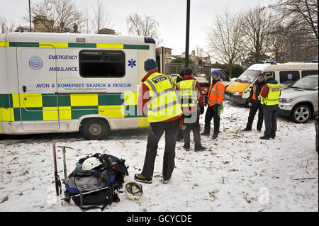 Avon e Somerset Search and Rescue hanno creato una base intorno alla zona Clifton Downs di Bristol, dove stanno cercando Joanna Yeates, che manca da venerdì. Foto Stock