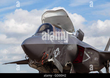 F-35B Lightning II con i suoi sportelli superiori aprire raffigurato all'2016 Royal International Air Tattoo. Foto Stock