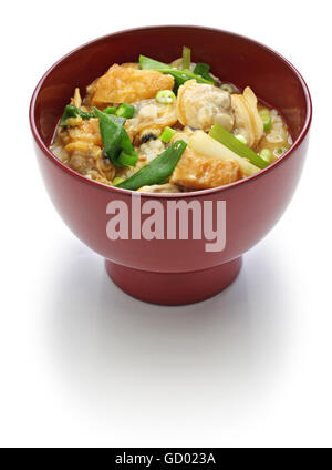 Fukagawadon, gusto di miso bollito lentamente le vongole ciotola di riso, giapponese del cibo tradizionale Foto Stock