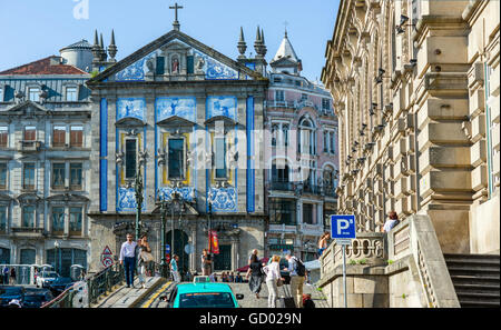 Facciata principale della Igreja de Santo Antonio dos Congregados chiesa di Porto, Portogallo Foto Stock