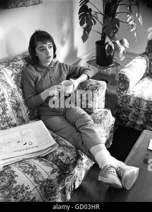 Anna Maria Alberghetti a casa nel 1961. Foto Stock