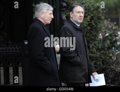 Calcio - Ralph Coates memoriale di servizio - St Stephens Chiesa Foto Stock