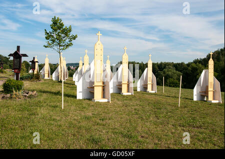 Semplice outdoor confessionali a Cracovia, Polonia, preparato per la Giornata Mondiale della Gioventù 2016 al via della Croce nei pressi del Santuario Foto Stock