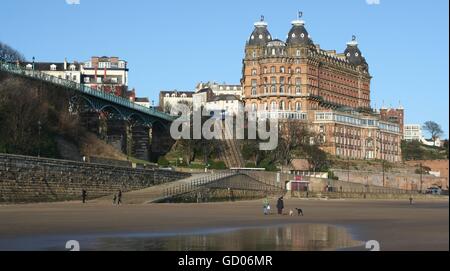 Ponte di Spa e Grand Hotel, Scarborough Foto Stock