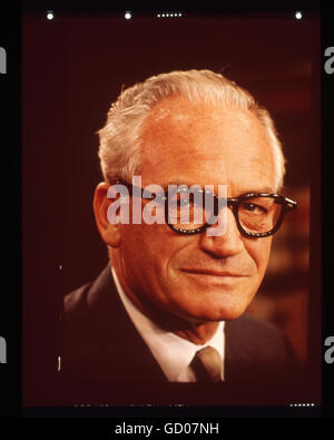 Il senatore Barry Goldwater dell Arizona, il candidato presidenziale del partito repubblicano nel 1964. Foto Stock