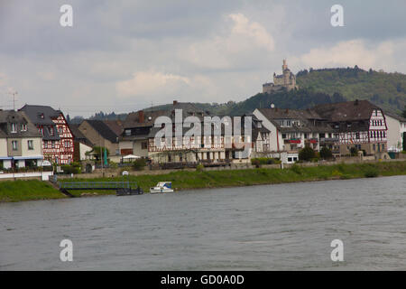 Situato sul fiume Reno nel cuore della Germania Rheingau regione, Rudesheim è la zona del centro di vino e la vinificazione. Foto Stock